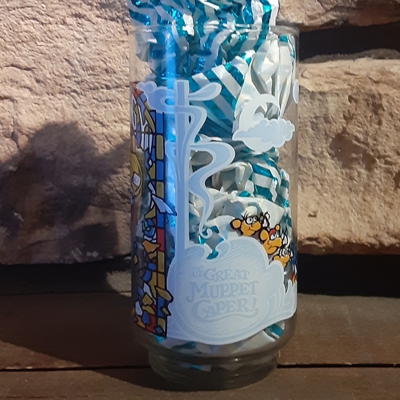 Vintage 1981 Miss Piggy The Great Muppet Caper Collector's Glass - VGC - Picture 2 of 5